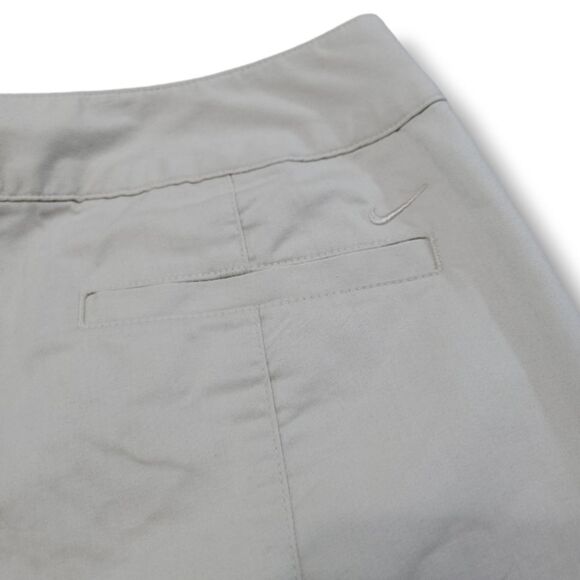 Nike Shorts Size 4 W28" x L9.5" Nike Golf Shorts Bermuda Shorts Golfing Shorts - Picture 4 of 5